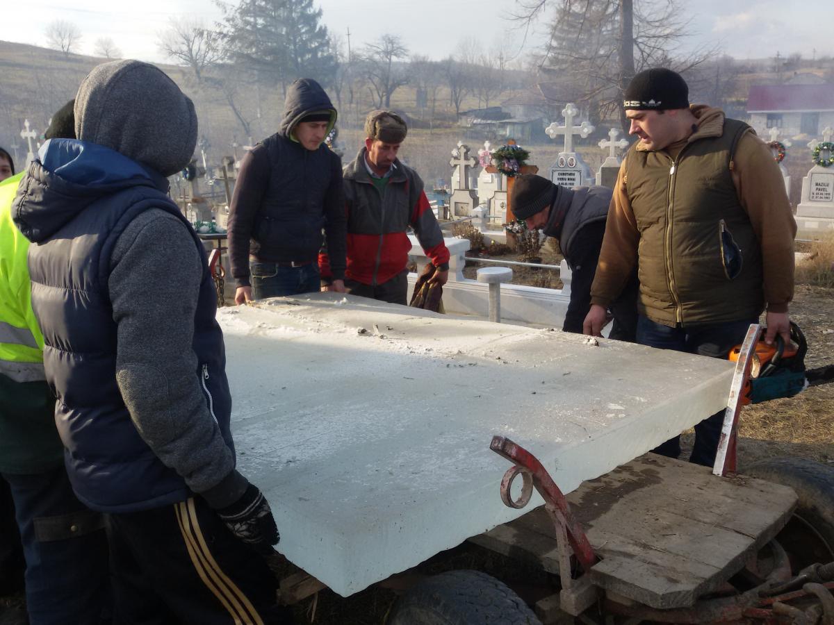 Ziditorii Crucii de gheața.